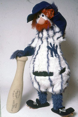 Dandy-New-York-Yankees-Mascot-1970s